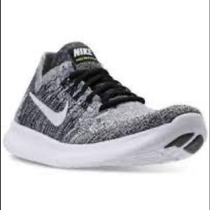 Nike Free Flyknit